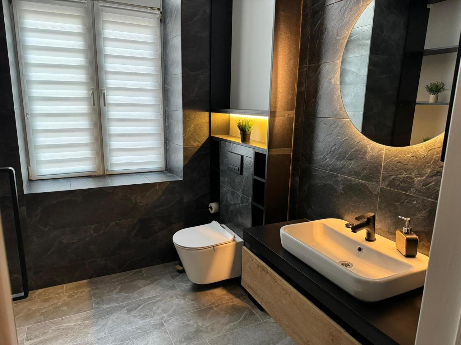 Lusia Apartment *